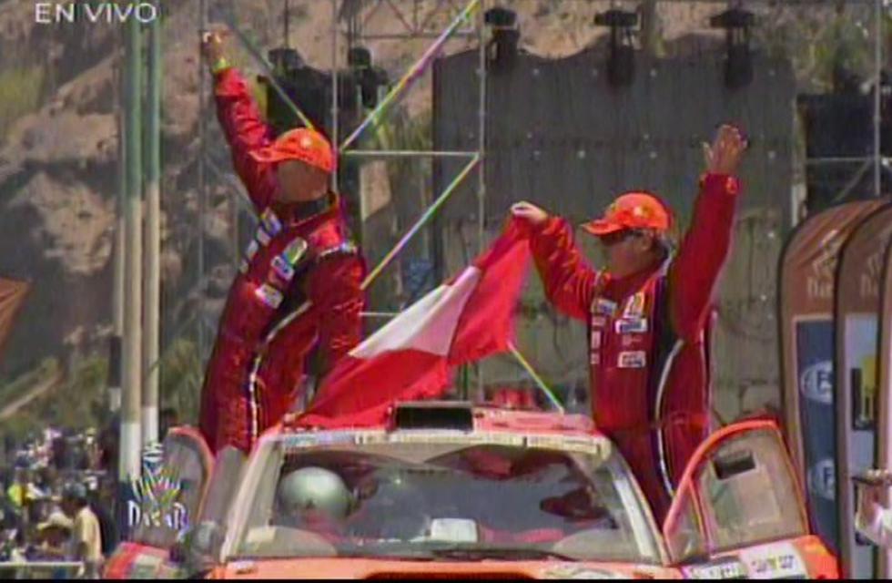 Peruanos Ferreyros y Orlandini los más aplaudidos en el Rally Dakar 