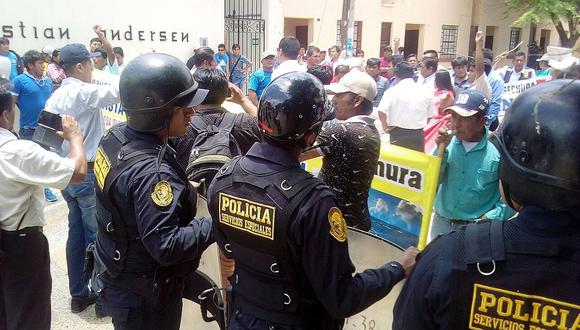 Pobladores de La Tortuga marchan por las calles de Piura (VIDEO)