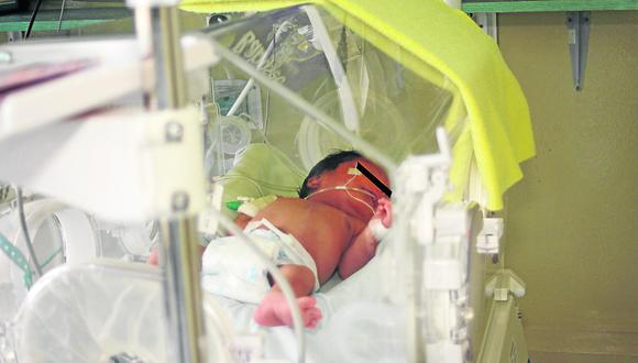 Su madre quiso abortarlo pero bebé prematuro se aferra a la vida