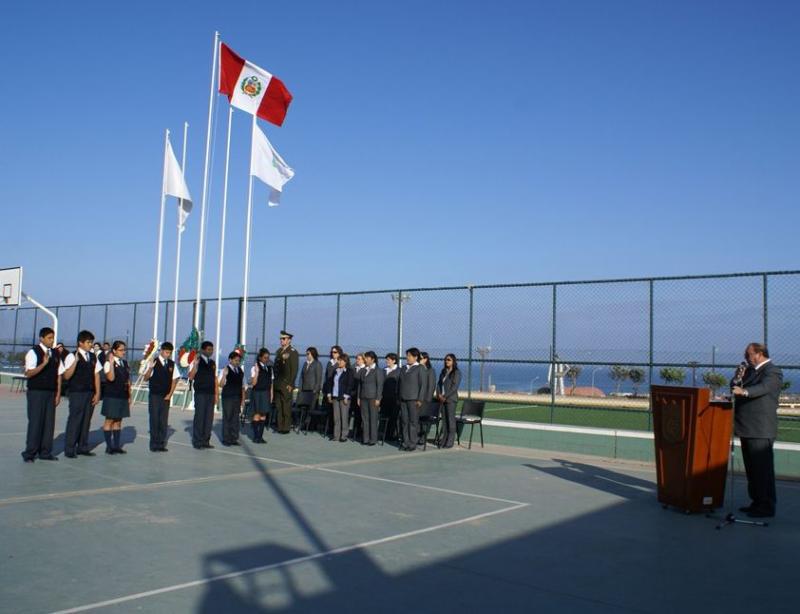 Reconocen a colegio Enrique Meiggs de Ilo