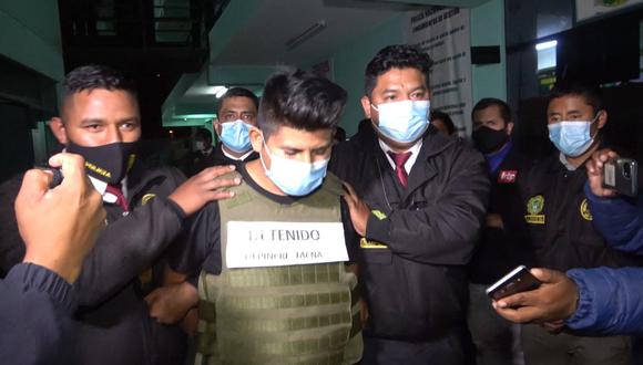 El expolicía Santiago Paco llegó en la madrugada de Puno con fuerte resguardo policial