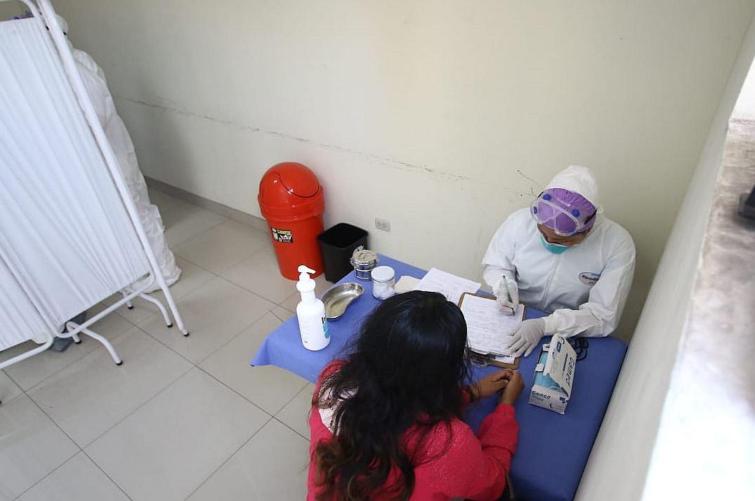 ​Hay 49 muestras enviadas de Arequipa a Lima para descarte de Covid-19