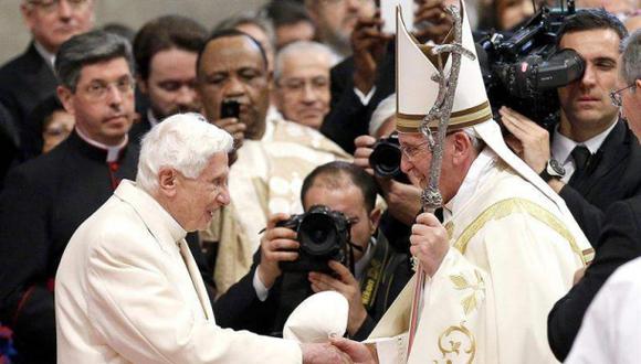 Papa Francisco nombra a 19 cardenales en presencia de Benedicto XVI
