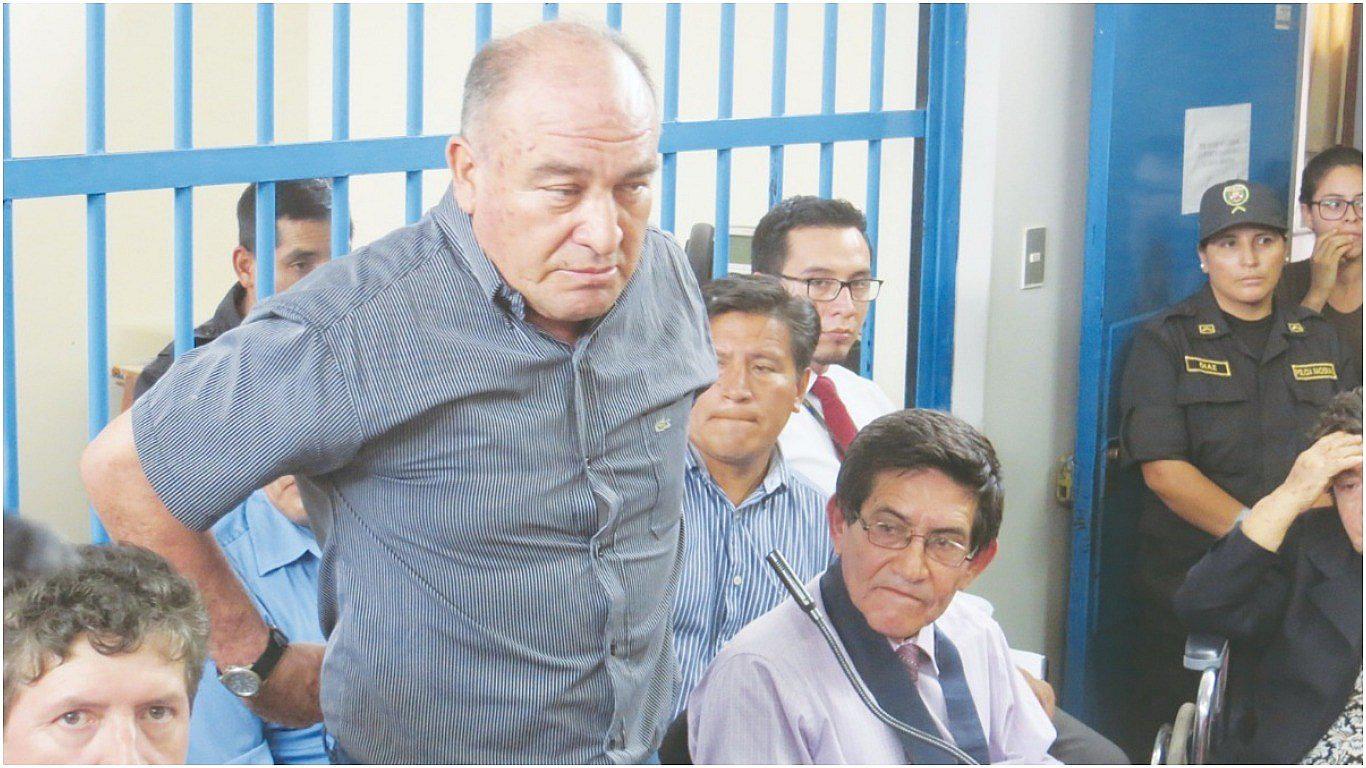 Absuelven a Roberto Torres y otros dos en juicio por supuesto certificado falso 