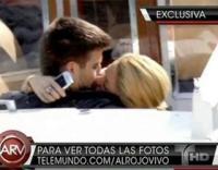 Ampayan a Shakira y Piqué en hotel de Italia