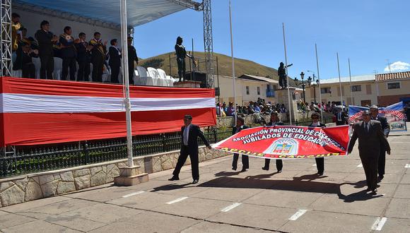 Educación Cusco presente en el homenaje por el martirologio de Túpac Amaru II