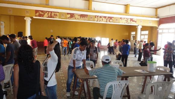 Lambayeque: Estudiantes acuden a votar en segundo día de elecciones en la UNPRG