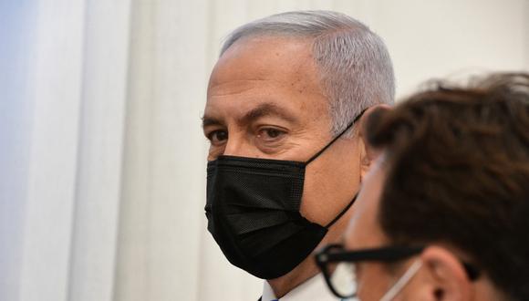 El primer ministro de Israel, Benjamín Netanyahu, se presenta a una audiencia en el Tribunal de distrito en Jerusalén, Israel. (Foto: AFP)