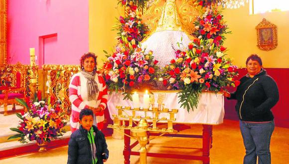 Población de Camaná festeja a la Virgen de la Asunta
