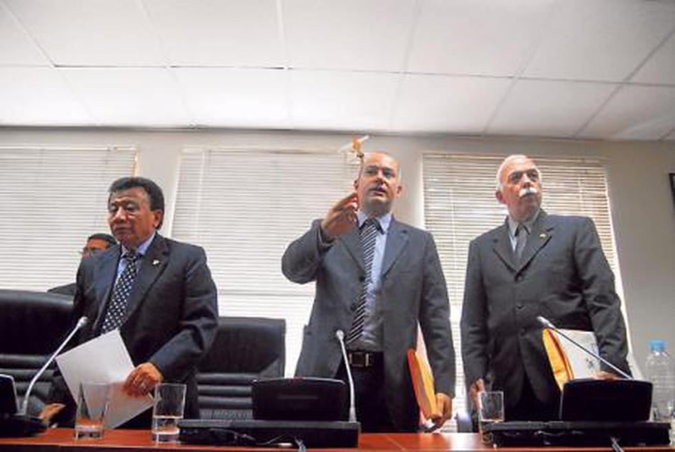 Asesores de Megacomisión tienen una conocida posición contra el APRA  