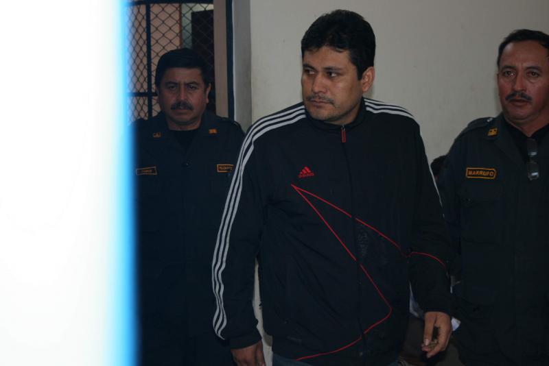 "Burro" se atrinchera armado en Challapalca