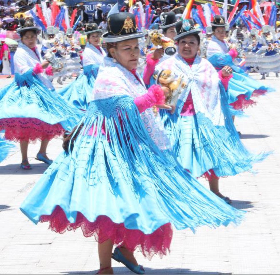 Candelaria: Vistosos trajes en parada folklórica (FOTOS)