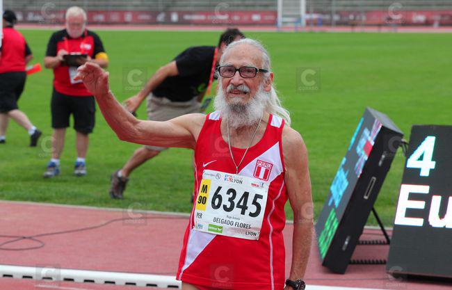 Conoce a Hugo Delgado, el “Papá Noel” del atletismo mundial 