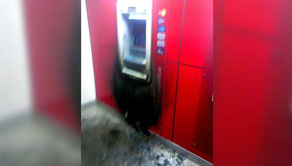Moquegua: Prenden fuego a cajero automático de banco en Ilo