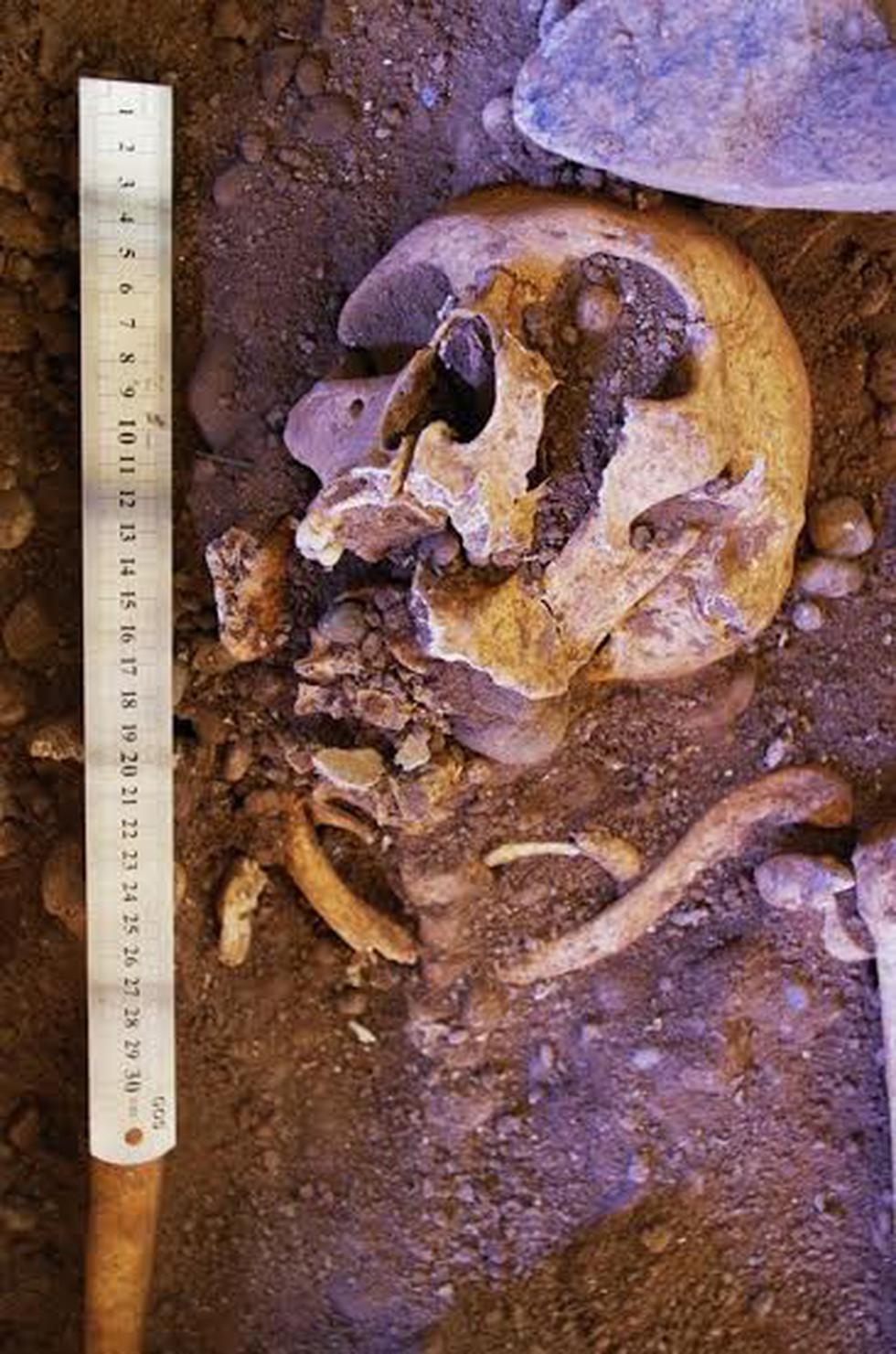 Hallan restos de hombre que fue "ofrendado" hace casi 600 años (FOTOS)