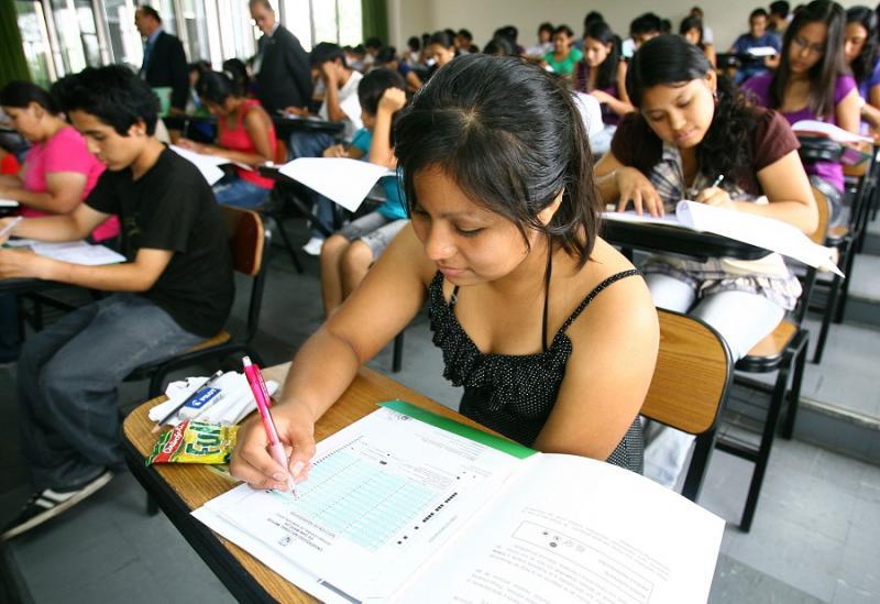 Realizan feria de educación internacional en Lima