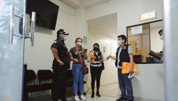Agentes de la Policía Nacional y representantes del Ministerio Público se encuentran allanando más de  40 inmuebles en diversos puntos de Lima. (Foto: César Grados / GEC)