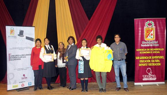 Colegio FAZ gana concurso escolar de declamación poética 