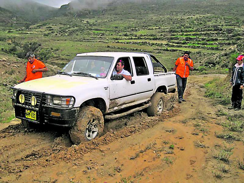 Huaicos interrumpen vía a Puquio y Panamericana Sur