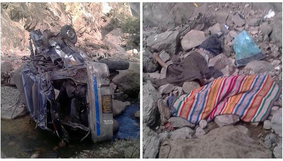 Tres fallecidos tras despiste y vuelco de automóvil a abismo en Cusco