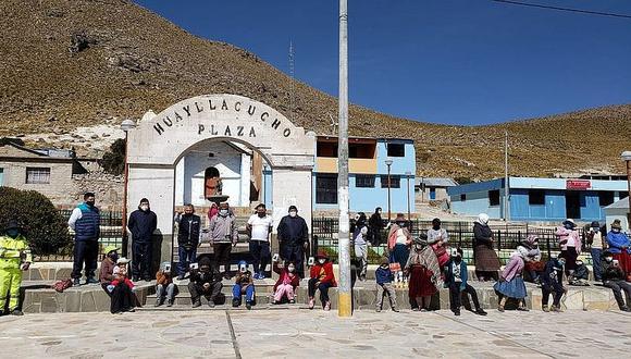 Arequipa: Ugel sur inició entrega de 800 equipos celulares para cerrar brechas de conectividad
