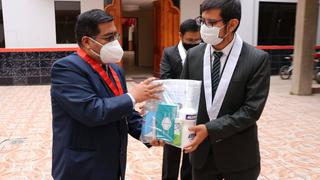 Juliaca: Entregan kits de bioseguridad a trabajadores de la Corte 