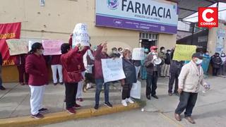 Huancayo: trabajadores del hospital El Carmen protestan contra nuevo director que tiene proceso administrativo (VIDEO)