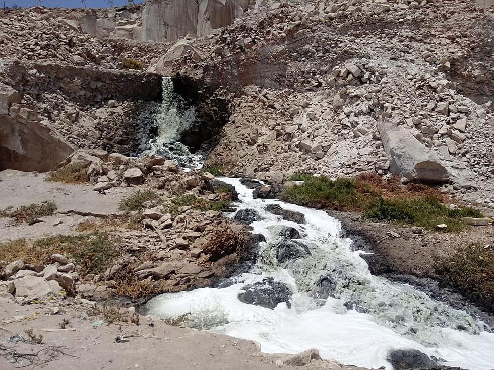 Canteras de sillar están 10 años bajo aguas servidas (FOTOS)
