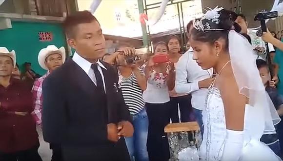 Boda de jóvenes se vuelve viral por ser la "más triste de México" (VIDEO)