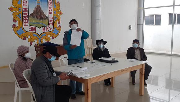 Huancavelica: Alcalde suspende sesión donde lo iban a suspender