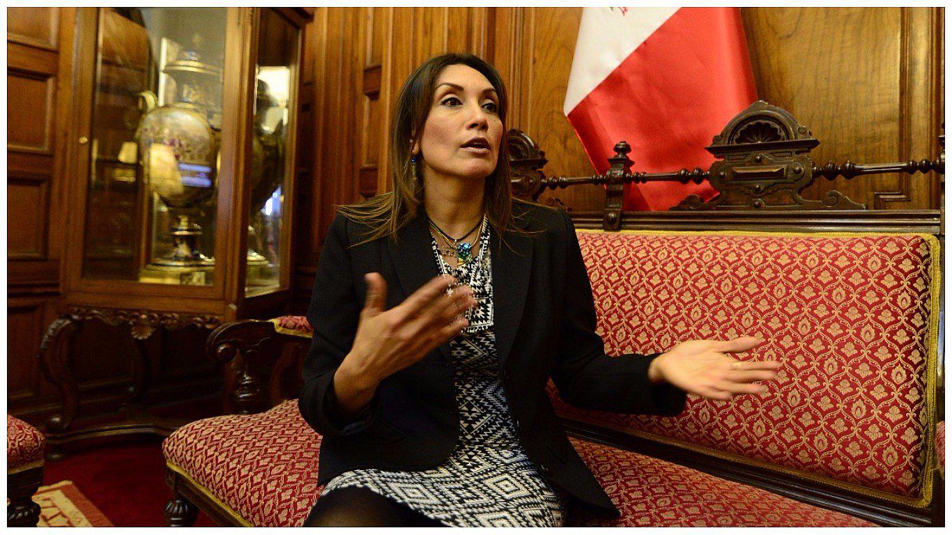 Patricia Donayre: “Con todos los elementos de juicio, no descarto mi salida”