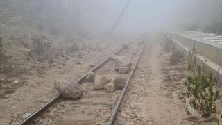 Comuneros bloquean vía férrea de la mina de Southern en Moquegua