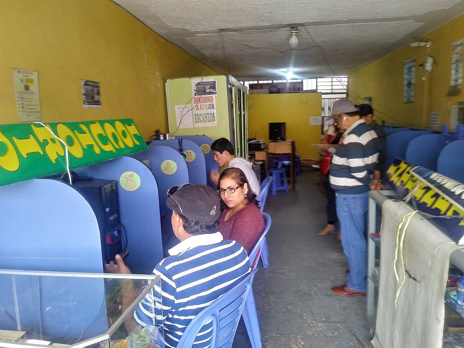 Intervienen cabinas para evitar que menores accedan a material pornográfico