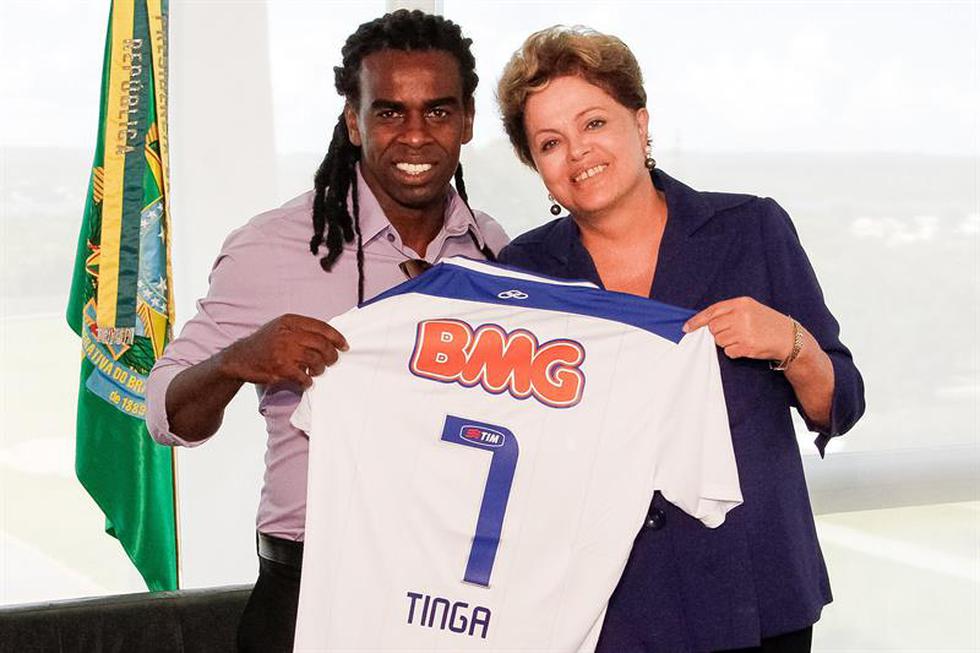 Rousseff recibe a jugador y árbitro víctimas de racismo en el fútbol