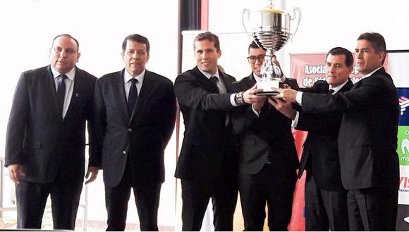 Alianza Lima: Butrón y Cruzado levantaron copa que los confirma campeones del Apertura