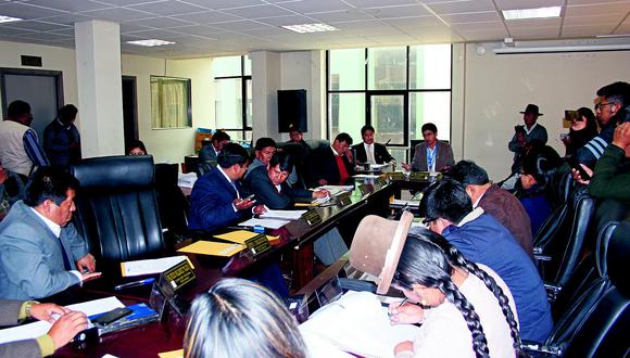 Gobernador de Puno evita asistir a cuarta citación del Consejo Regional 