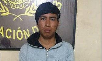 Detienen a hombre que golpeaba a su mujer que tenía su bebé en brazos 