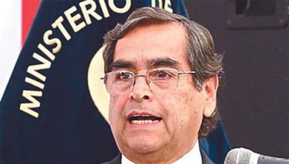 Exministro Ugarte: "Se va reducir el presupuesto de Salud en inversiones y SIS para 2016" 