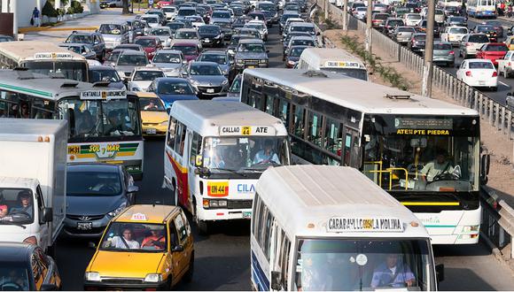 Transportistas de Lima paran este martes 19