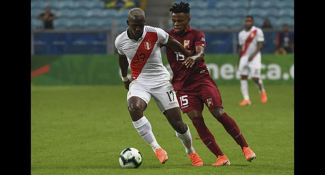 Luis Advíncula. (Foto: AFP)