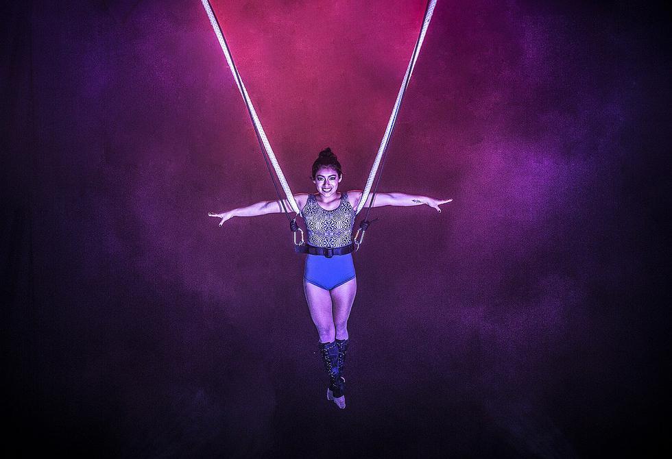 La Tarumba presenta "Caravasar" su espectáculo de fin de año