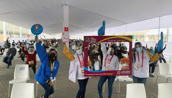 Los voluntarios de los Juegos Panamericanos y Parapanamericanos, hoy forman parte del programa nacional Pongo el Hombro por el Perú. (Foto: Proyecto Legado)