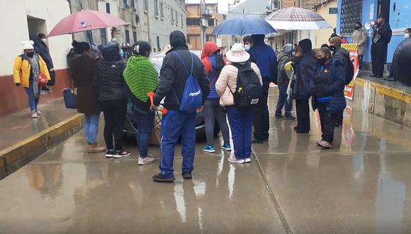 Huancavelica: Taxista y profesores se enfrentan durante protesta