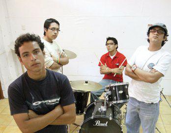 Teloneros  de "Dolores  Delirio"