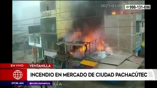 Incendio en mercado “Villa Pachacútec” de Ventanilla deja al menos cinco puestos afectados