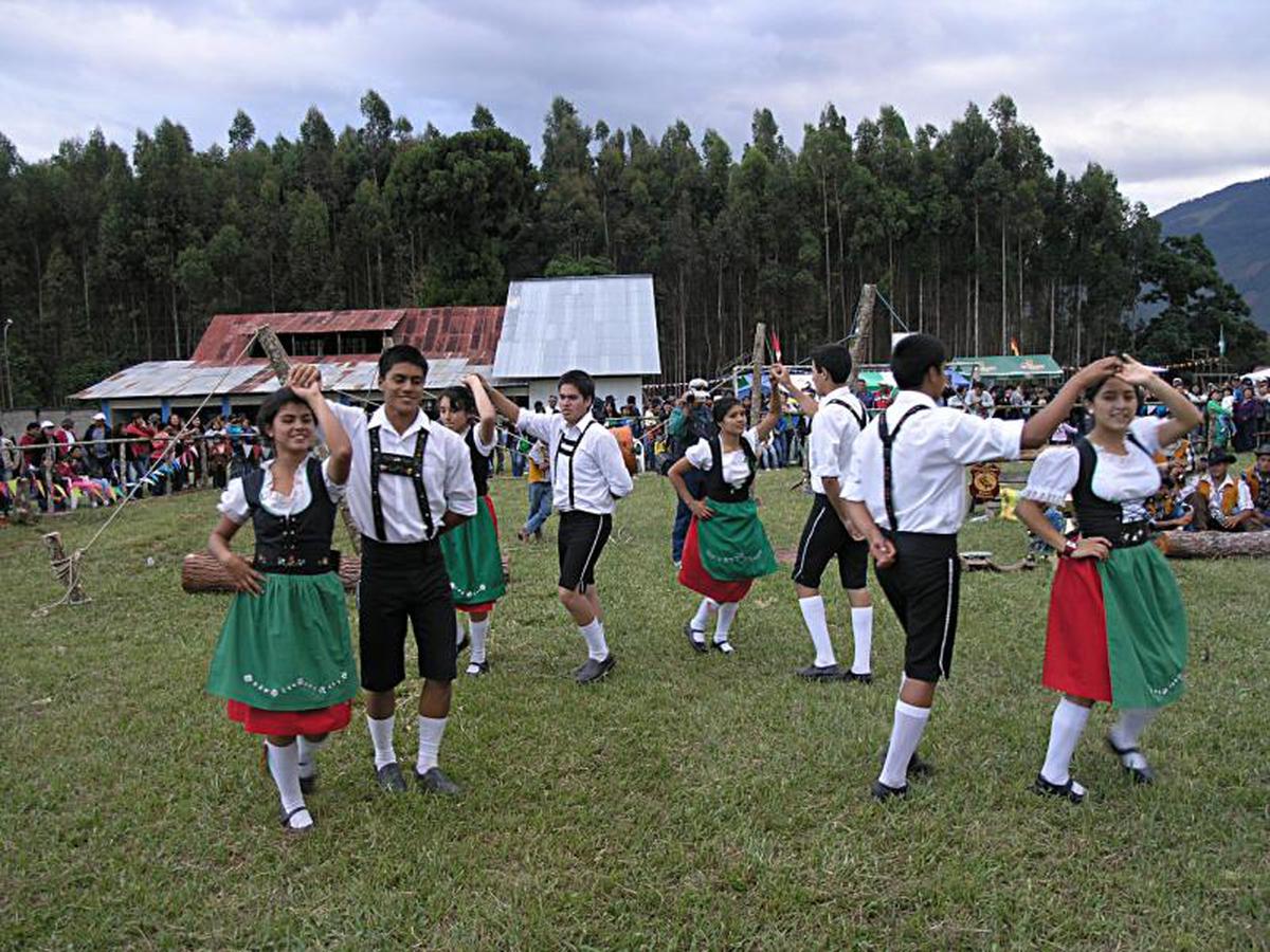 Fiesta en Oxapampa | PERU | CORREO