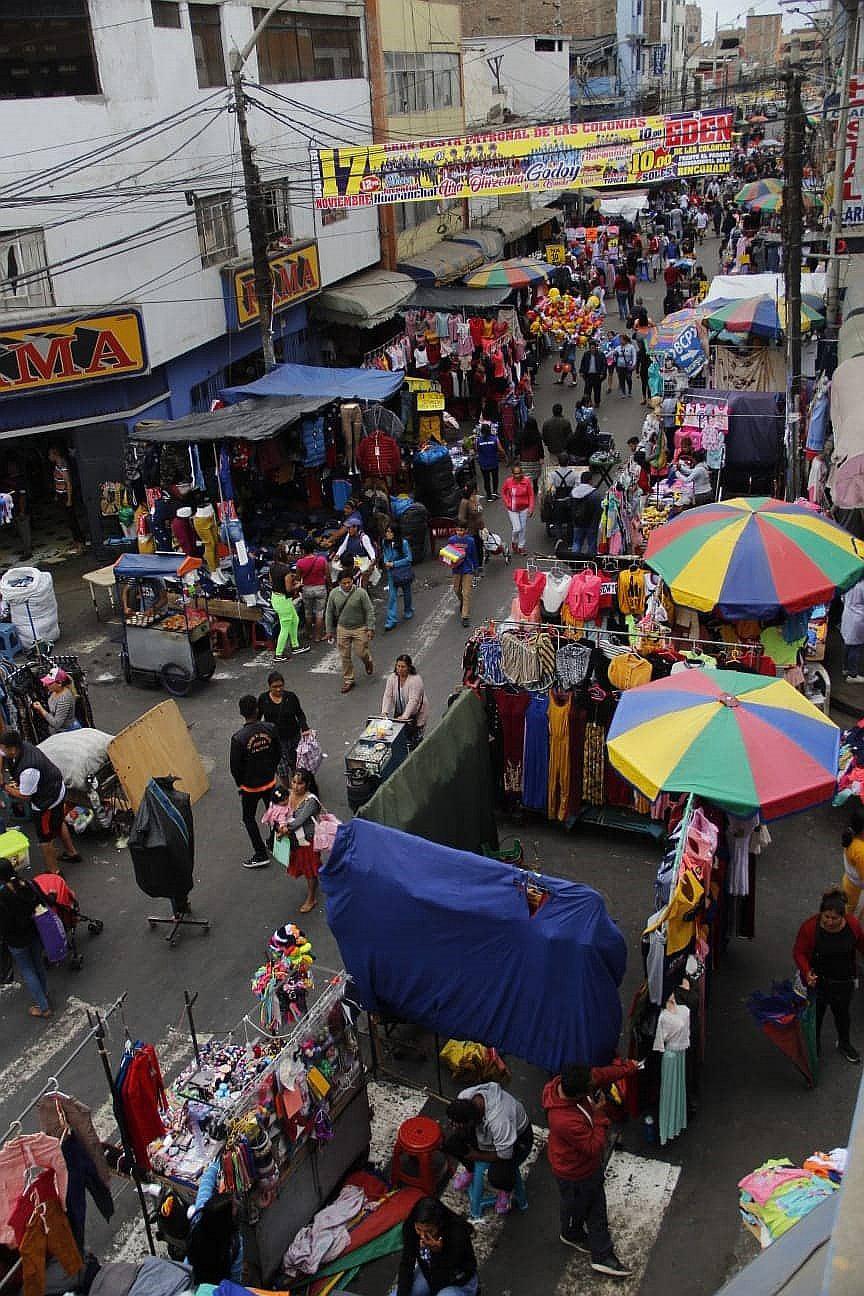 Comercio informal  se resiste a dejar  las calles de Trujillo 