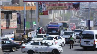 Congestión vehicular por cierre de la Av. Jesús para la obra del Bicentenario