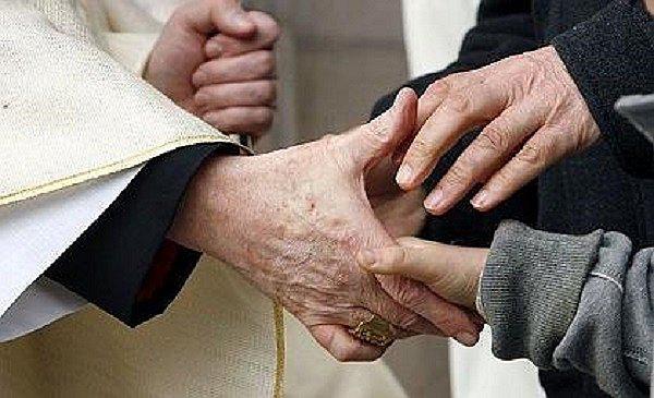 EEUU: ​Casi 700 curas católicos acusados de abuso sexual contra menores