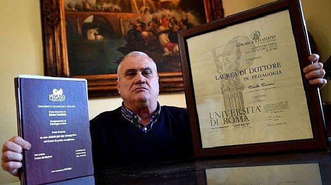 ​Conozca al hombre con más títulos profesionales en el mundo